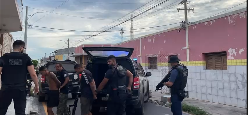 Polícia Civil deflagra operação contra homicídios e tráfico em Porto do Mangue; suspeito morre em confronto e dois são presos