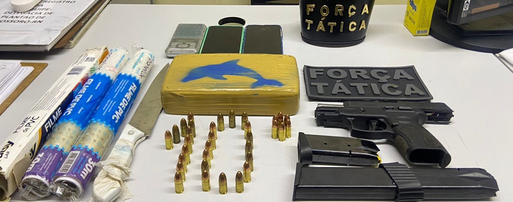 Casal é preso em Assú com arma, droga e munições durante patrulhamento da Força Tática