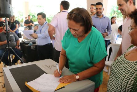 Governadora entrega equipamentos e anuncia novas obras em Mossoró
