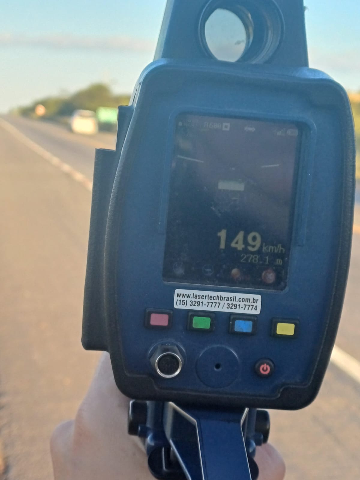 PRF flagra veículo a 149 km/h na BR-304 durante Operação Dia do Trabalhador no RN