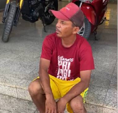 Flanelinha embriagado é preso após pegar carro de amigo e colidir em dois veículos no Centro de Mossoró
