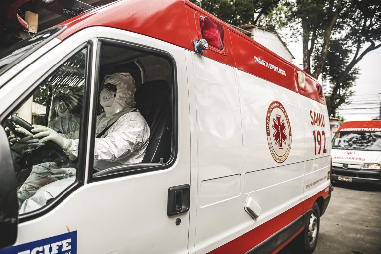 CCJ aprova regulamentação da profissão de condutor de ambulância
