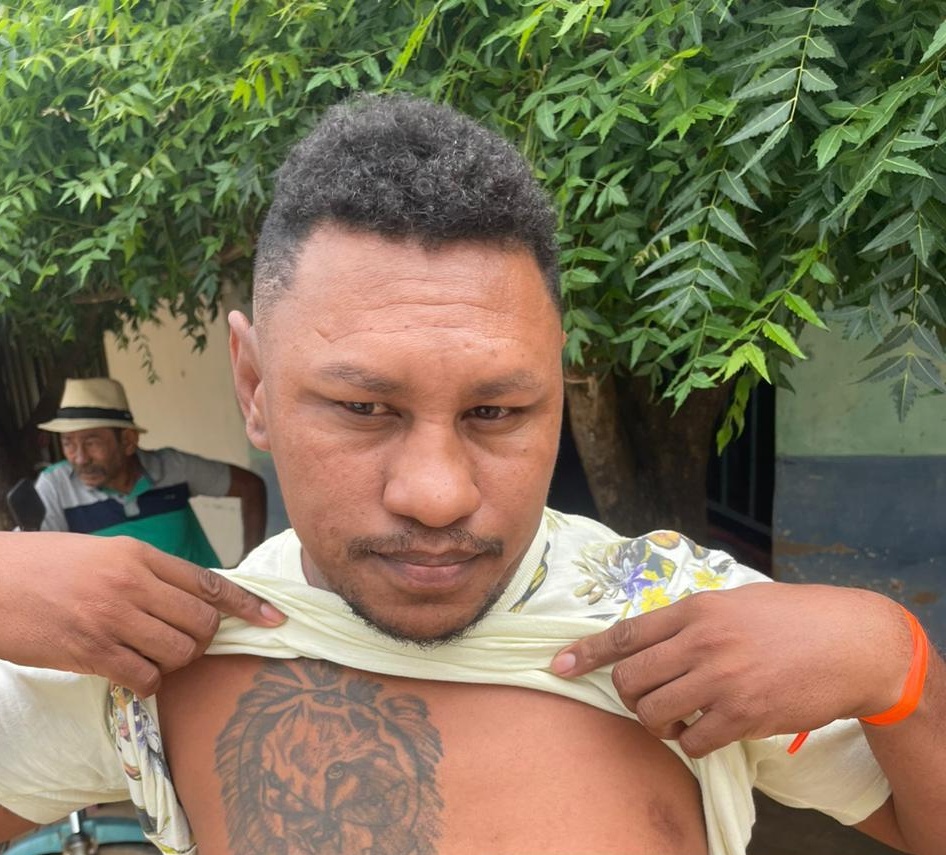 Homem é morto com mais de 20 tiros de pistola 9mm quando saía da fisioterapia em Baraúna