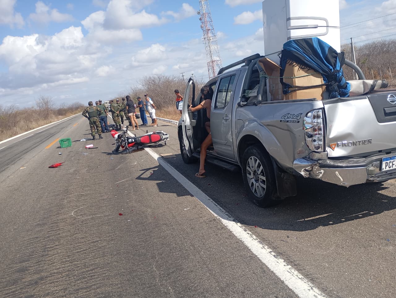 Motociclista fica gravemente ferido após colidir em dois carros na BR-304, em Mossoró