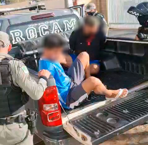 Dupla é Presa com Arma, Drogas e Colete no Planalto 13 de Maio em Mossoró