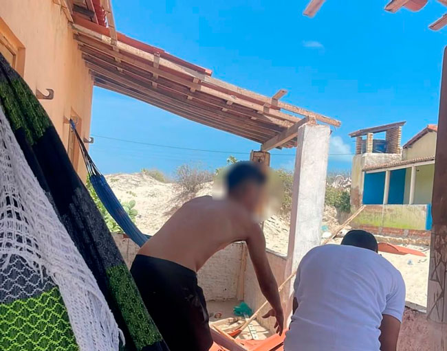 Alpendre de casa desaba e deixa duas pessoas feridas próximo a praia de Tibau