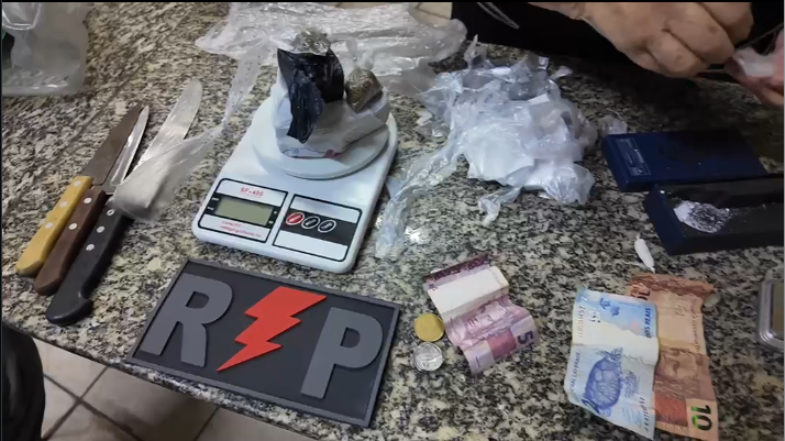 Rádio Patrulha do 12º BPM apreende drogas durante ação nas Malvinas em Mossoró