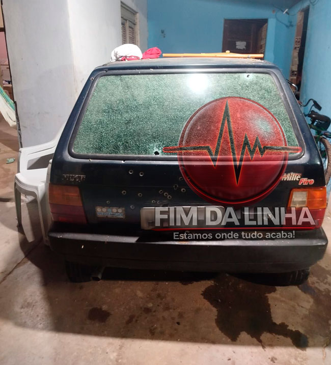 Criminosos metralham casa e queimam carro em Caraúbas no Oeste Potiguar