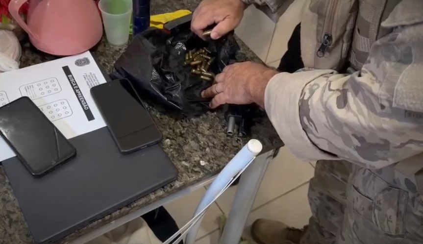 Polícia Civil deflagra Operação “Falso Sentinela” contra organização criminosa e prende em flagrante policial militar após tentativa de destruição de provas, posse ilegal de arma de fogo e receptação em Mossoró